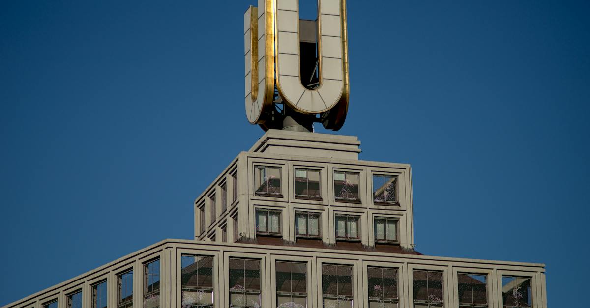 letter-signage-on-top-of-a-building-7146310