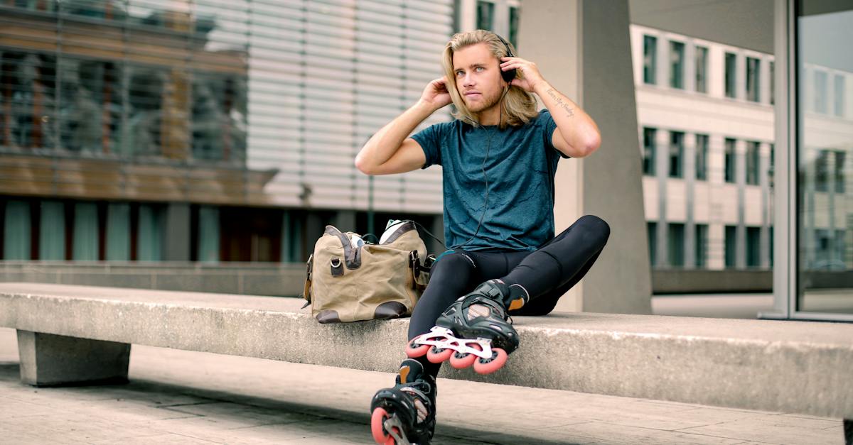 man-sitting-on-bench-2895147