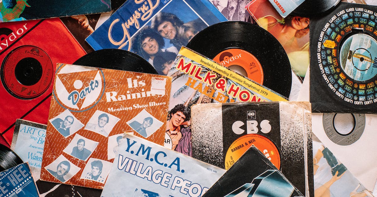 set-of-retro-vinyl-records-on-table-1300945