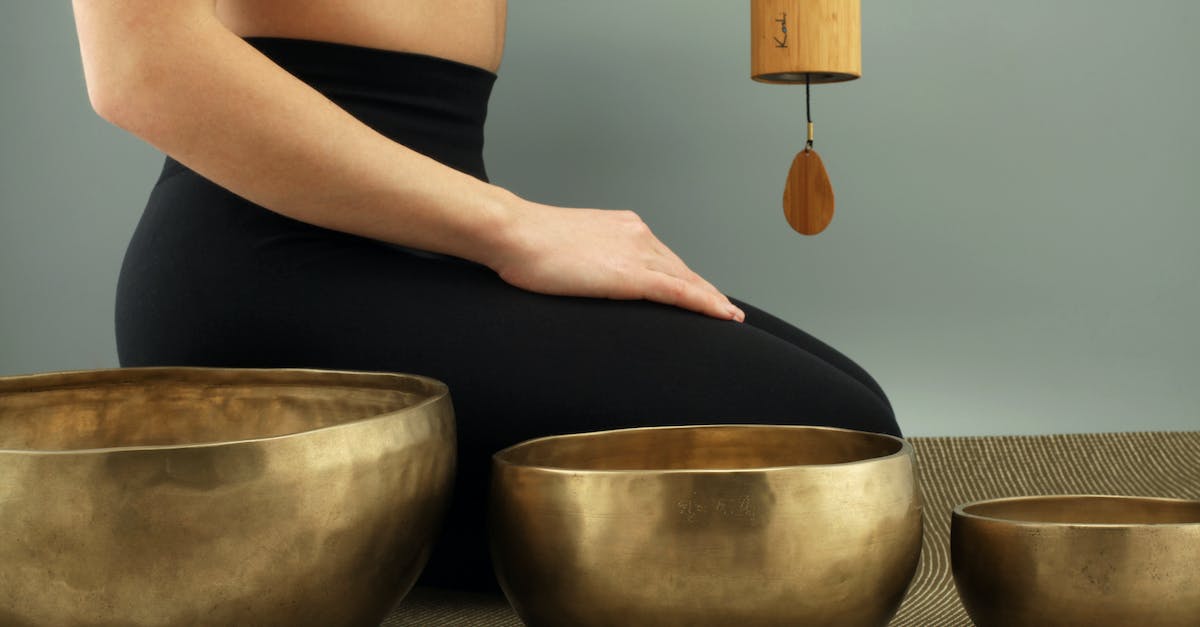 tibetan-singing-bowls-1233143